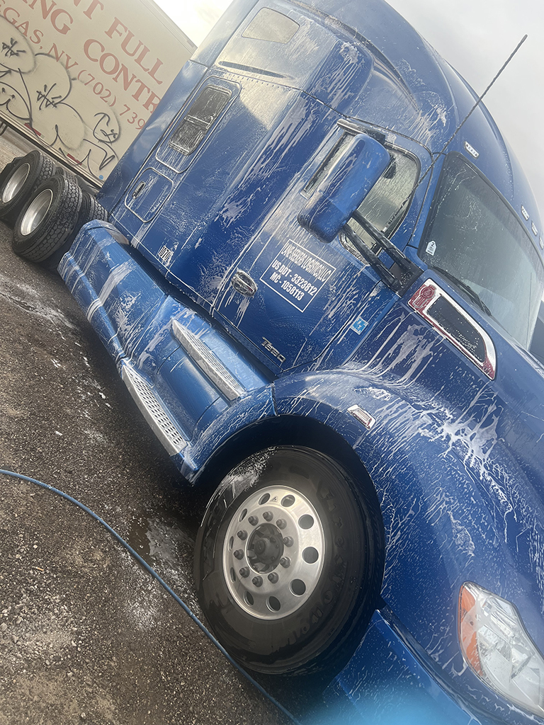 Clean RV and large vehicle